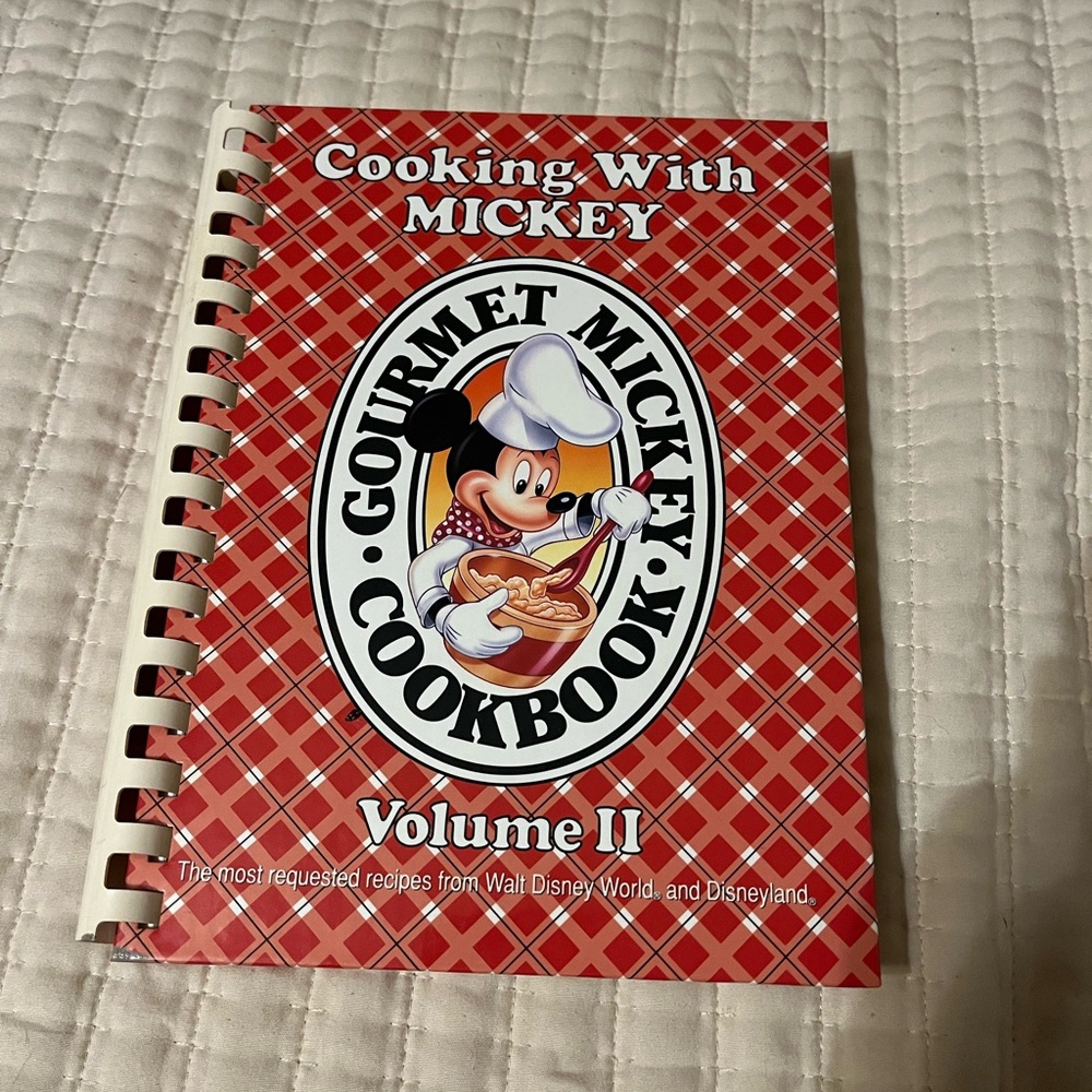 Disney Cookbook with Cream‎ and Red Accents